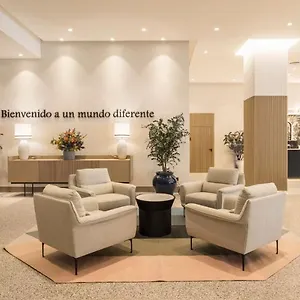 Отель Ilunion Les Corts, Барселона